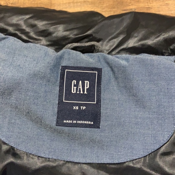 Gap Heathered Grey primaloft 63% wool vest - Picture 9 of 15